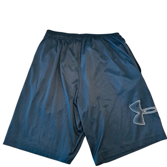 Under Armour Bundle Black Athletic Shorts with Short Sleeve Hooded Shirt Mens M - Picture 3 of 10